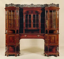 Armário de exposição, feito para Morris & Co., c.1880 (mogno esculpido)