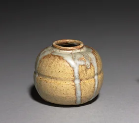 Pequeno pote, c.1900