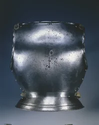 Placa traseira, c.1510-1530 (aço com pintura preta, tiras de couro)