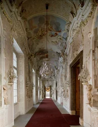 Arte barroca: vista da sala dos Espelhos do Castelo de Ludwigsburg (Ludwigsburg). 1704-1707 Alemanha