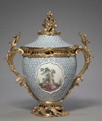 Vaso coberto, fabricado por Meissen Porcelain Factory, Alemanha, 1749