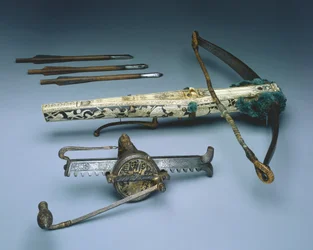 Besta de Eleitor Augusto I da Saxônia com mecanismo de corda e três parafusos, c.1553-73 (madeira, osso, linho, aço e lã)
