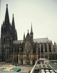 Arte Gótica: Vista da Catedral de Colónia, construída entre 1248 e 1560. Alemanha