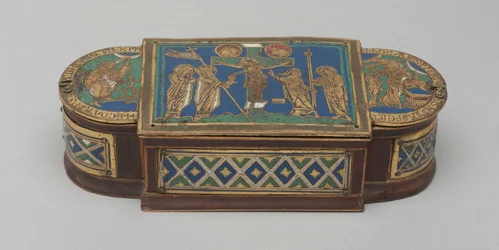 Pyx, c.1170-1180 (cobre dourado, esmalte champlevé e cloisonné, núcleo de madeira (moderno))
