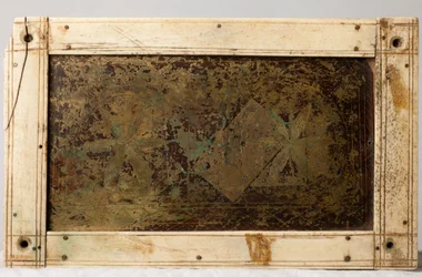 Reliquary caixão, Colónia, Alemanha, c.1150 (madeira e marfim)