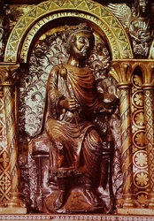 Santuário do Imperador Carlos Magno (742-814), detalhe mostrando o Imperador Lotário I (795-855) em seu trono, 1215 (ouro e esmalte champleve)
