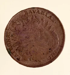 Tálamo de prata (Taler) de Maximiliano III Joseph (Maximiliano III Joseph de Baviere) (1727-1777) 1769 Diam. 4.1 cm Nápoles, museo arqueológico
