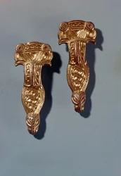Thueringer Fibulas com cabeças de pássaros, Stoessen, primeira metade de C06th, (ouro)
