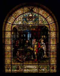 William Caxton mostrando seu primeiro livro impresso para Edward IV e sua esposa, Elizabeth Woodville em 1477, por Mayer and Co., empresa sediada em Londres com sede em Londres, c.1880 (vitral)