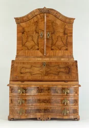 Escrivaninha, c.1730 (madeira)