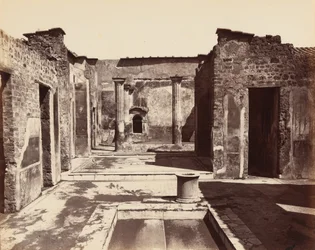 Casa del Poeta Tragico, Pompeia (Casa do Poeta Trágico, Pompeia),c. 1870 (foto)