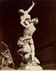 Rapto das Sabinas de Giovanni Bologna, Florença