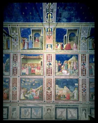 Vista dos afrescos na parede esquerda, c.1303-05 (pós-restauração)
