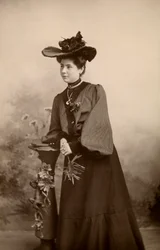 Retrato de uma senhora elegante com chapéu