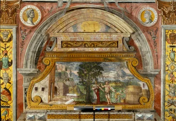Signo do Zodíaco: "O equilíbrio" No topo dos medalhões com retratos dos imperadores Adriano e Antonino, o piedoso. O afresco original se deteriorou. Cena retratando a divindade Baco. Afresco atribuído a Giovanni Maria Falconetto (1468-1534) 1520 aroun