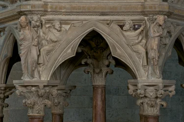 O púlpito na Igreja de Sant