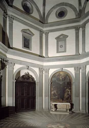 Vista da sacristia octogonal construída sobre um projeto de Giuliano da Sangallo (1445-1516)