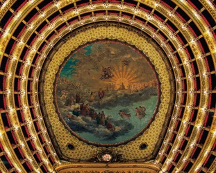 Teto pintado por Giuseppe Cammarano (1766-1850), Teatro San Carlo (Teatro Real de São Carlos), Nápoles, Campânia, Itália