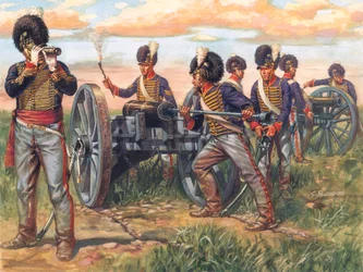 Primeiro Império: Soldados da artilharia inglesa a carregar um canhão na batalha de Waterloo em 1815 - Primeiro Império: soldados do exército britânico a carregar um canhão durante a batalha de Waterloo em 1815 - Ilustração de Giuseppe Rava