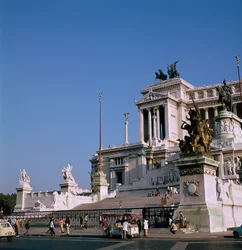 O monumento a Victor Emmanuel II em Roma, século XIX