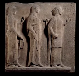 Arte grega: placa da passagem dos Theores: rosto representando as graças. Baixo relevo de mármore da ilha de Thasos na Grécia. 480 AC. Paris, Museu do Louvre