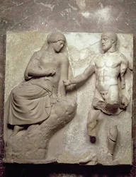 Hércules e Minerva, uma de uma série de métopas que representam os trabalhos de Hércules do Templo de Zeus em Olímpia, período clássico inicial, c. 470-457 a.C.