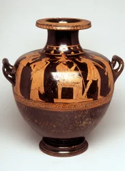 Pintura em vaso: representação de Júpiter (Zeus) sentado ao centro. Acima da sua cabeça surge Atena armada (nascimento de Atena). Em frente de Zeus está Hefesto. 470 a.C. BNF, Cabinet des Médailles.