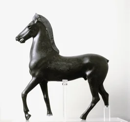 Estatueta de bronze de um cavalo, finais do século II I a.C. (bronze)