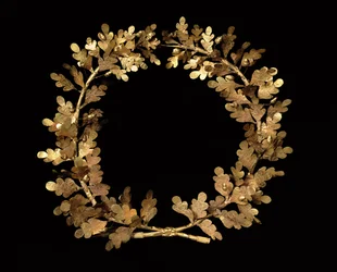 Coroa de folhas de carvalho e bolotas, cerca de 350-300 a.C. (ouro)