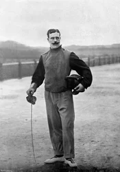 Capitão Walter Edgeworth-Johnstone do Regimento Irlandês Real, Aldershot, Hampshire, 1896.