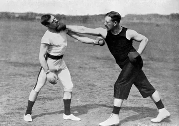 A arte do boxe, logo abaixo do queixo, Aldershot, Hampshire, 1896