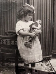 Frida Kahlo em criança (foto)