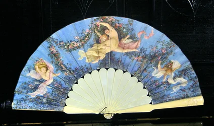 Fã pintado para Louise Bary, esposa de Charles Garnier