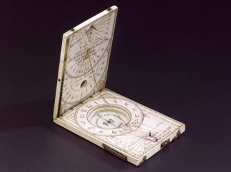 Relógio de sol bússola Tablet, Nurenberg, 1574 (ver também 259578-80)