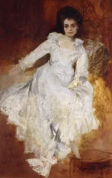 Retrato de uma senhora usando um vestido branco reclinado em um sofá,
