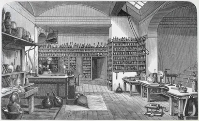 Michael Faraday (1791-1867) em seu laboratório do porão, de "A Vida e as Cartas de Faraday", de Henry Bence Jones, publicado em 1870, 1869