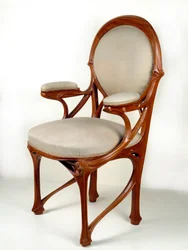 Art Nouveau: Cadeirão de Nogueira Americano