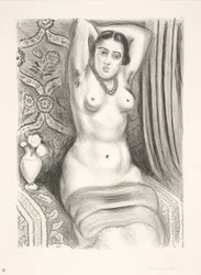 Modelo feminino nu sentado, com os braços cruzados atrás das costas (odalista)
