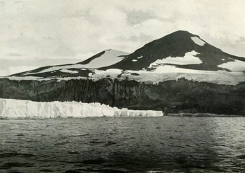 Cape Crozier: O Fim da Grande Barreira de Gelo, c19101913, 1913