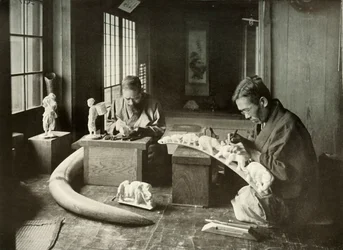 Os escultores de marfim, 1910.