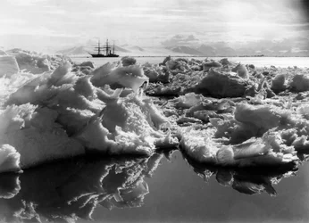 Terra Nova em McMurdo Sound, Antártica, 1911