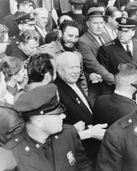 Fidel Castro e Nikita Khrushchev em Nova Iorque para a Assembleia Geral das Nações Unidas