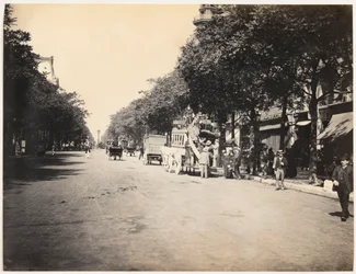 Ómnibus num boulevard de Paris, c. 1890
