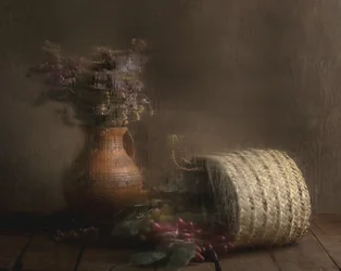 Uvas e flores rústicas