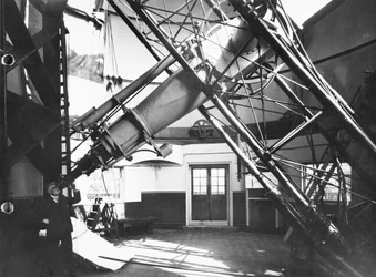 Telescópio refrator visual de 28 polegadas, c.1893 (ferro fundido, aço)