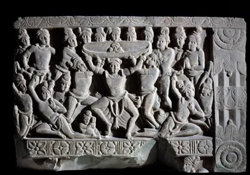 Adoração do turbante (fragmento de relevo, 225-325)