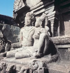 Figuras esculpidas de Shiva e Parvati, c.800 dC
