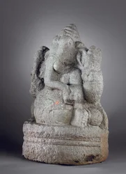 Ganesha, do século XII ao XIII (granito)