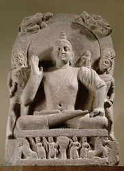 Bodhisattva sentado, Mathura (arenito vermelho)