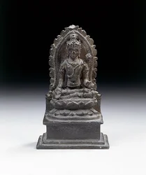 Figura javanesa de Padmapani, final do século IX (bronze)